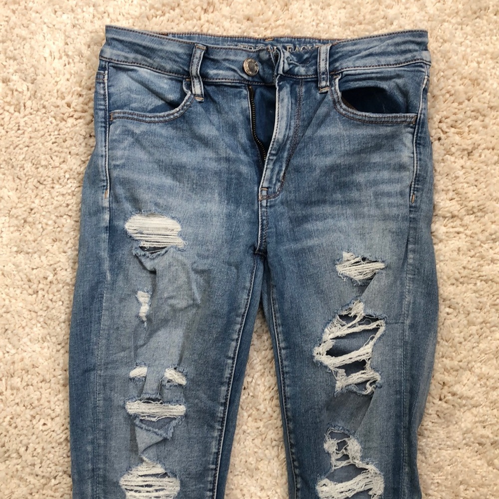 American Eagle Hi Rise ripped Jegging size 6 long